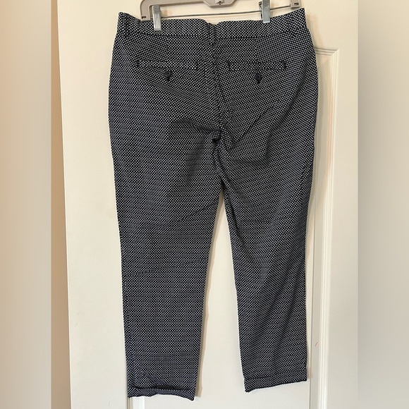 GAP Khaki Navy and White Patterned Pants Slim City Style Women’s Size 8, Ankle - Picture 6 of 16